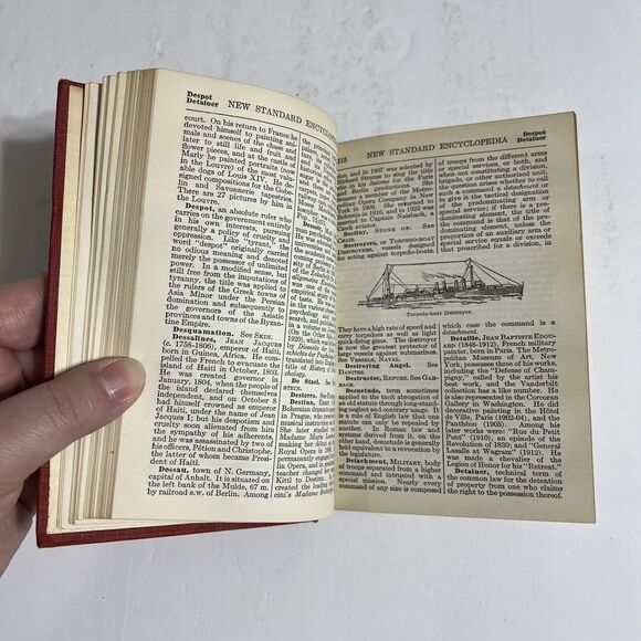 Funk and Wagnalls New Standard Encyclopedia 1931 1934 Vol IX De Forest to Dumont - Picture 8 of 14